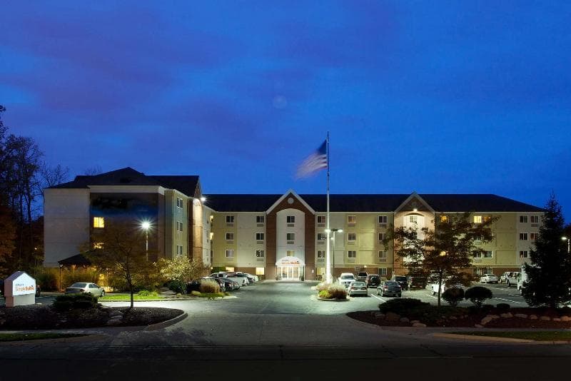 Sonesta Simply Suites Cleveland North Olmsted Airport photo 1