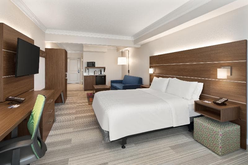 Holiday Inn Express And Suites Byron main