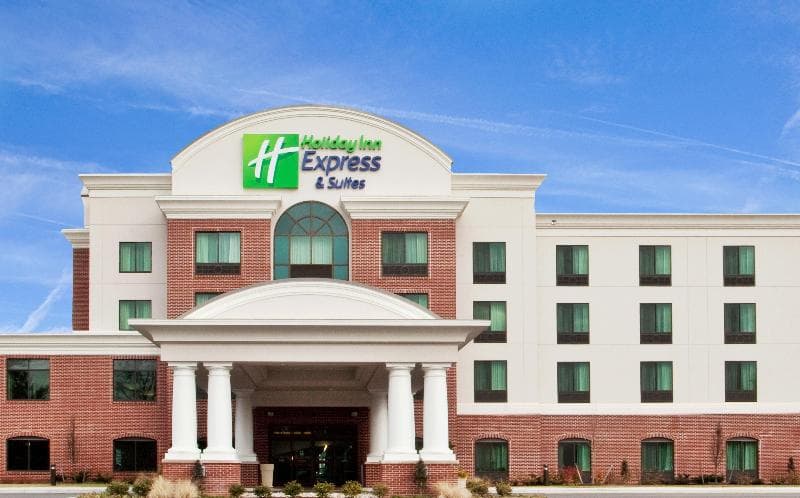 Holiday Inn Express Hotel & Suites Wilmington-Newark 2