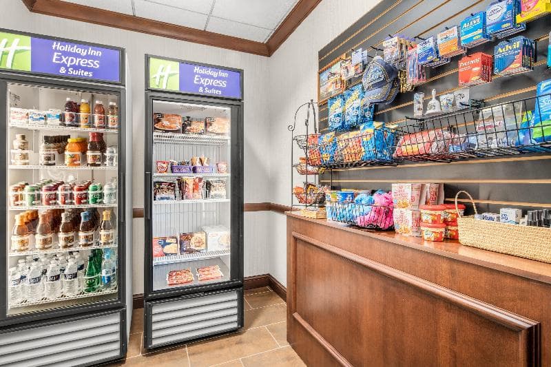 Holiday Inn Express Hotel & Suites Wilmington-Newark 4