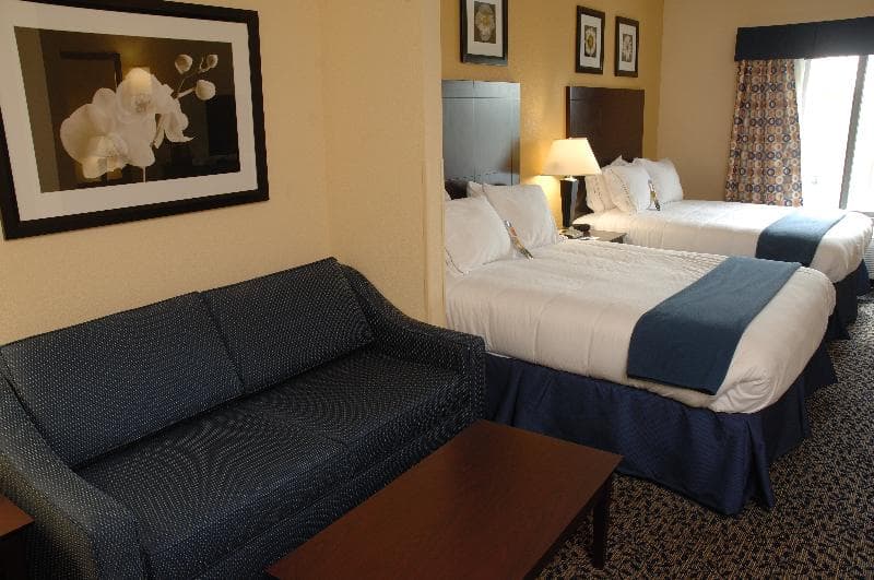Holiday Inn Express And Suites Akron Regional Airp 5