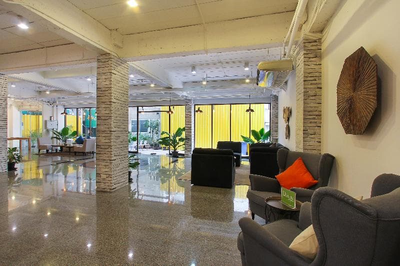 D Varee Xpress Pula Silom photo 1