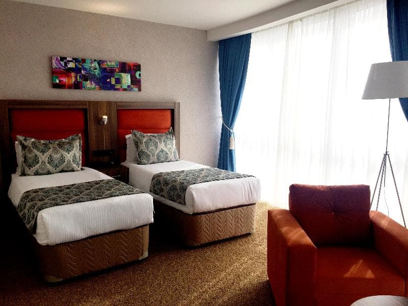 Sky Tower Hotel 5
