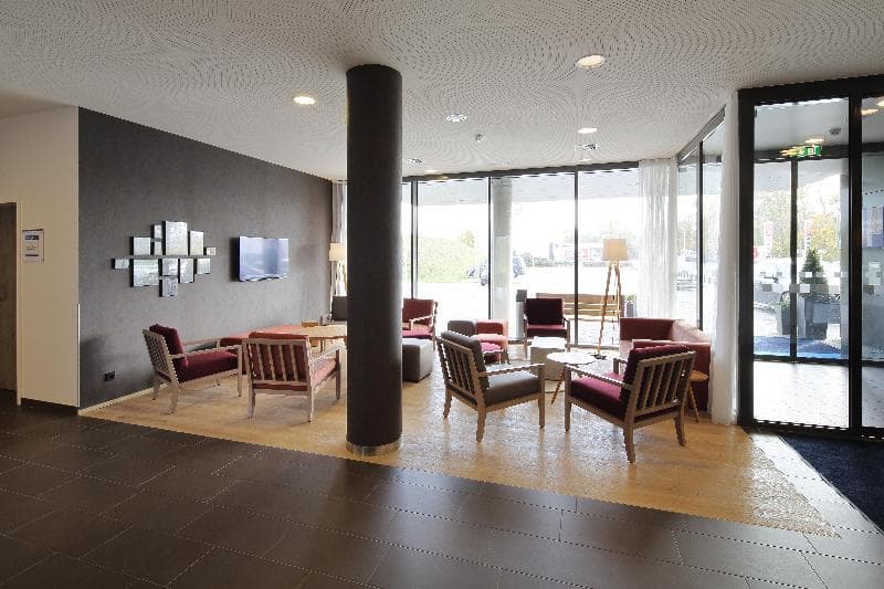 Holiday Inn Express Friedrichshafen 2