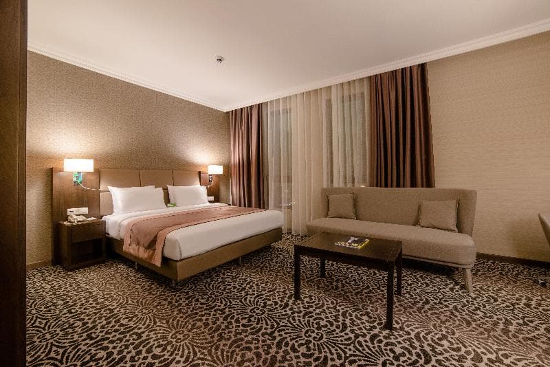 Holiday Inn Aktau photo 1