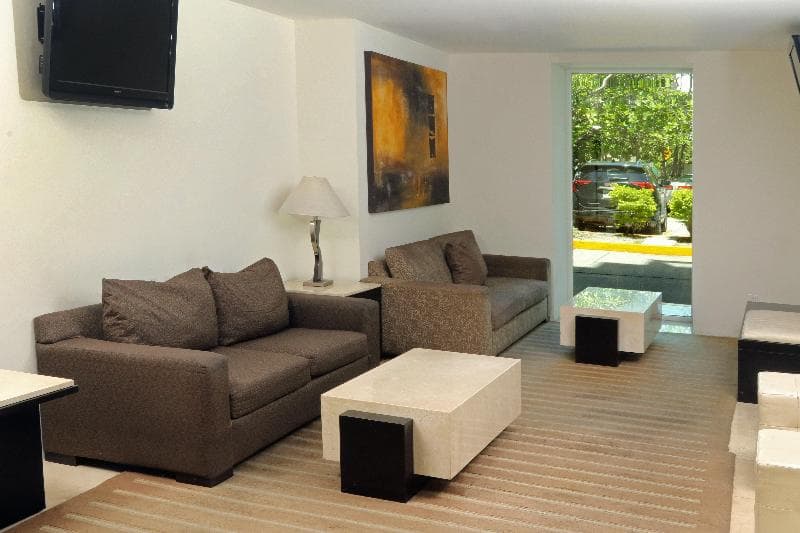 Holiday Inn Express Del Carmen 2