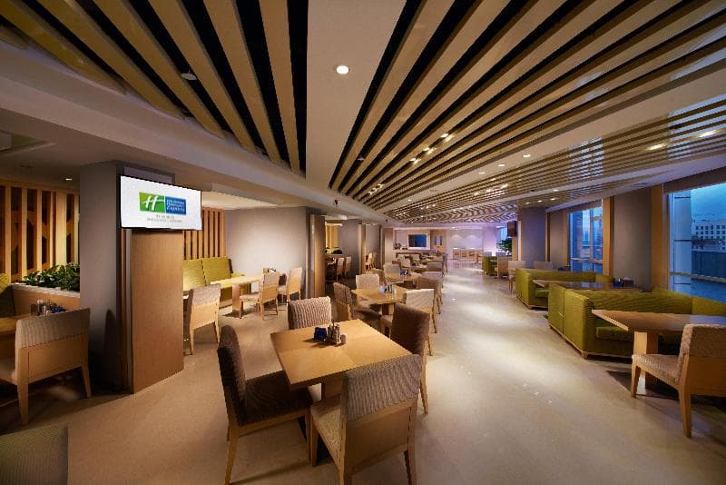 Holiday Inn Express Zhengzhou Airport 2