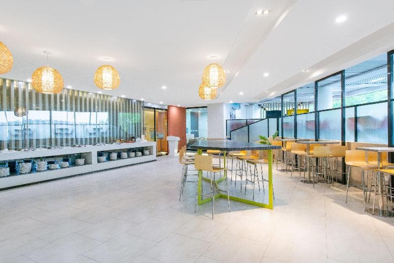 Holiday Inn Express Yangzhou City Center 5