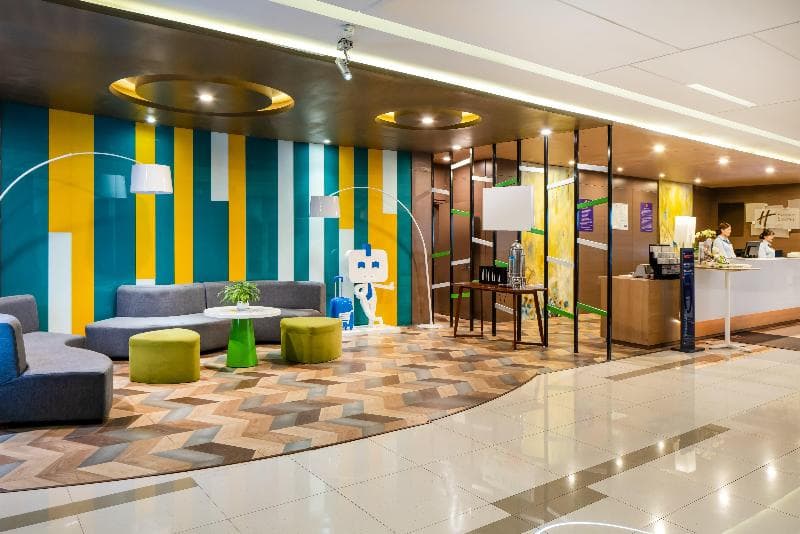 Holiday Inn Express Shenyang North Station 2
