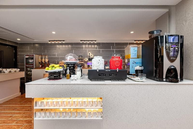 Holiday Inn Express Shenyang North Station 5