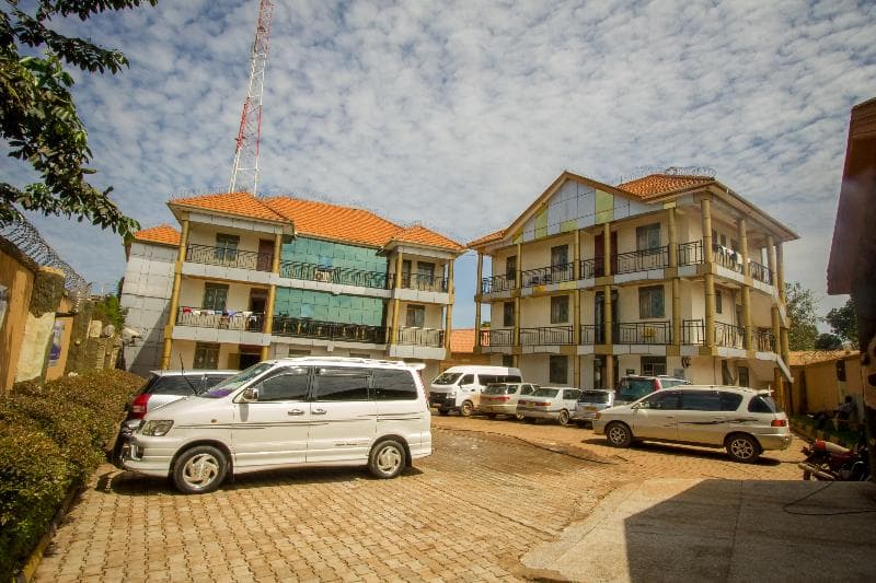 Platinum Royal Hotel 3