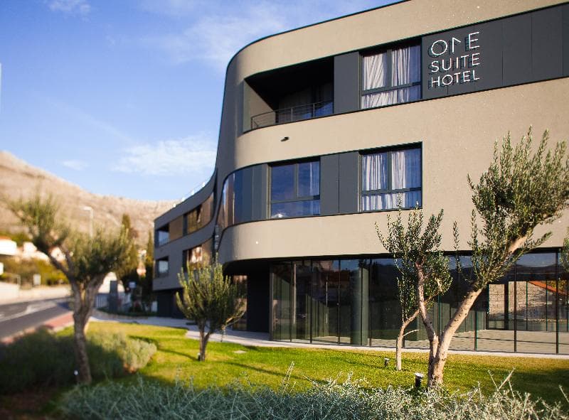 One Suite Hotel 4