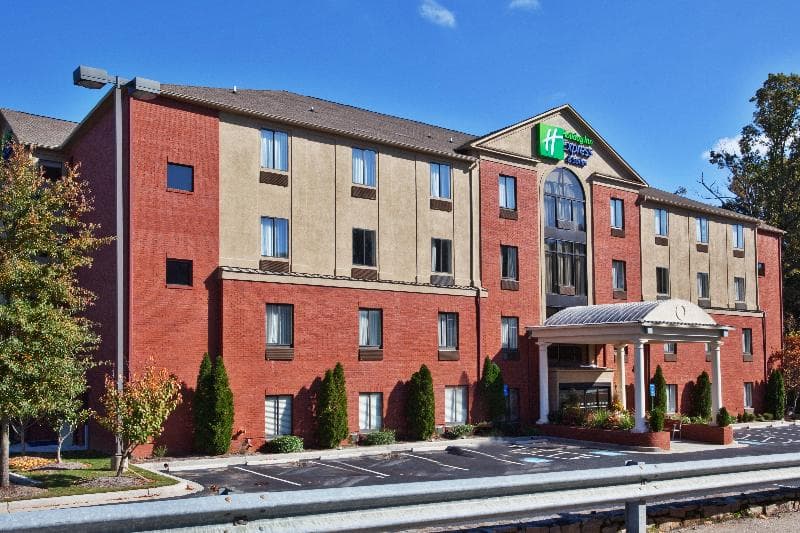 Holiday Inn Express And Suites Atlanta Emory Univer 2