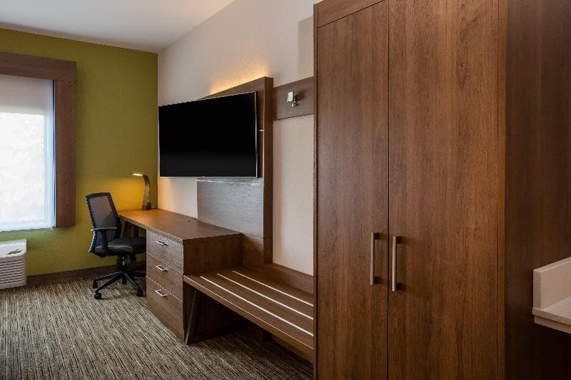 Holiday Inn Express And Suites Atlanta Southwest F 4