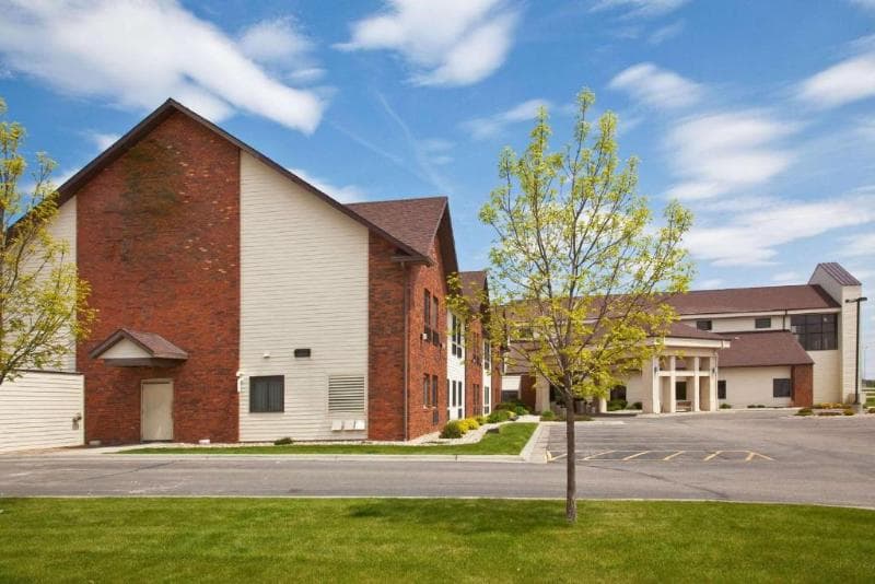 Best Western Watertown Inn and Suites photo 1