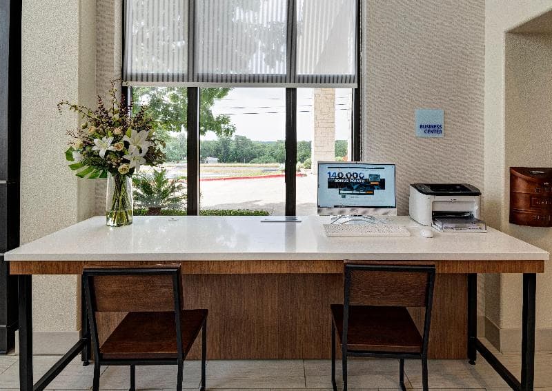 Holiday Inn Express And Suites Cedar Park Nw Austi 2