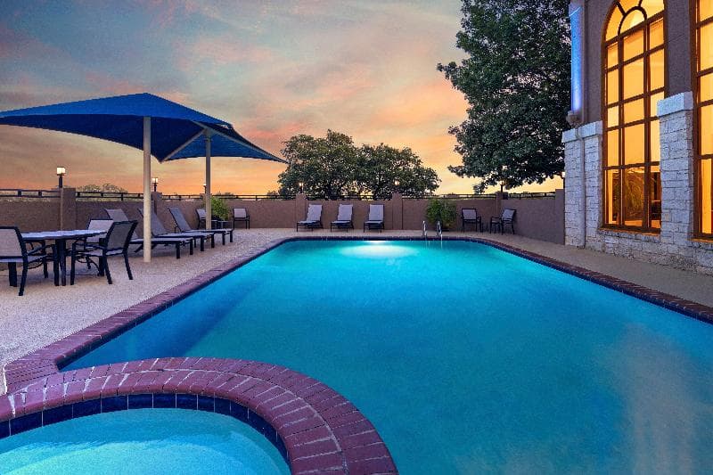 Holiday Inn Express And Suites Cedar Park Nw Austi 5