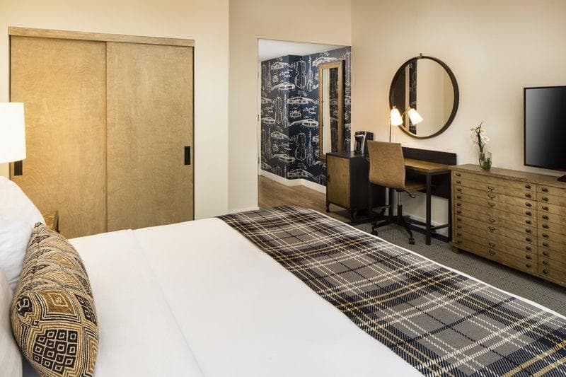 Hotel Indigo Boston Garden 2