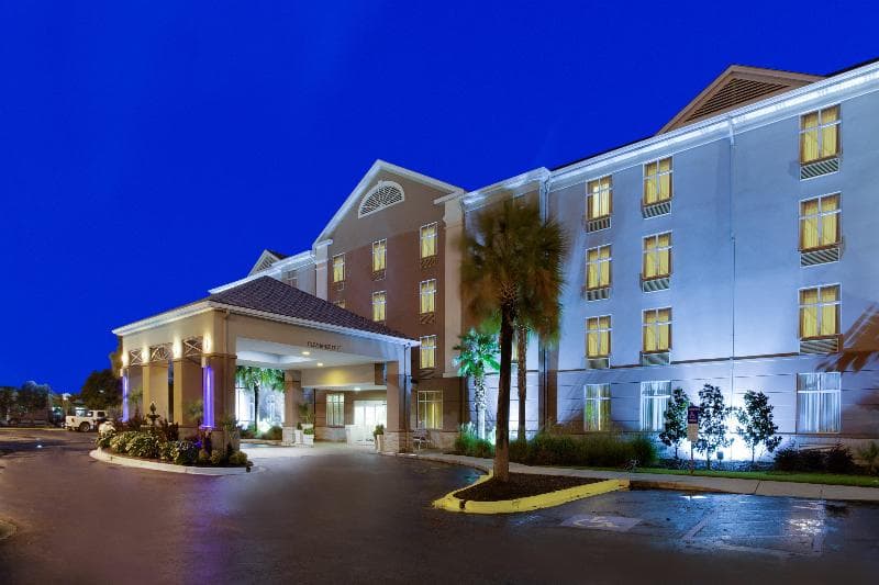 Holiday Inn Express And Suites Charleston Ashley P 3