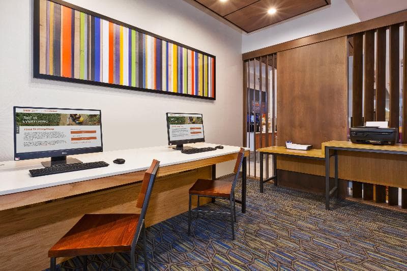 Holiday Inn Express And Suites Cleveland Richfield 2