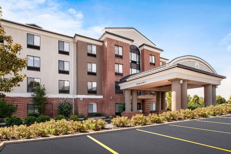 Holiday Inn Express And Suites Cleveland Richfield 5