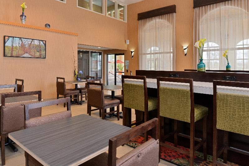 Holiday Inn Express And Suites Cincinnati N Sharon 3