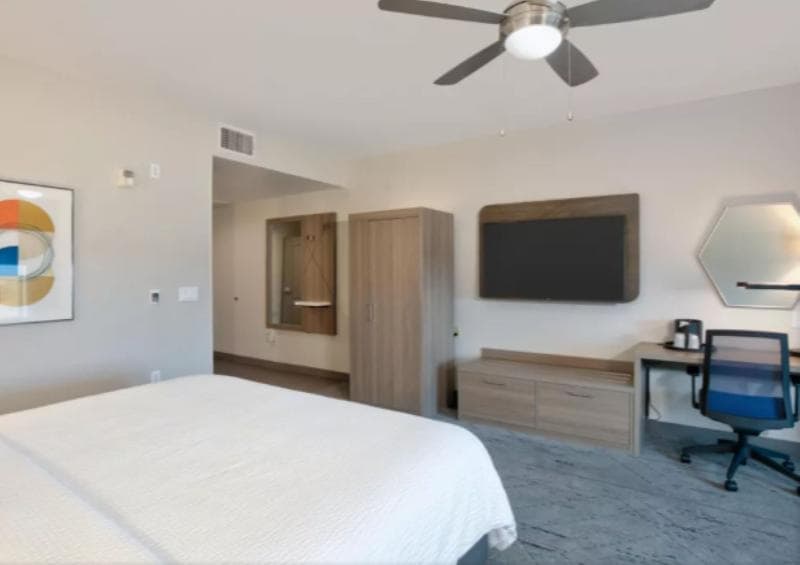 Holiday Inn Express And Suites North Dallas At Pre photo 1