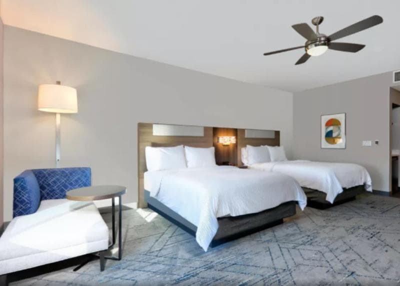 Holiday Inn Express And Suites North Dallas At Pre 3