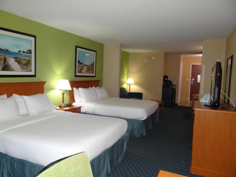 Holiday Inn Express And Suites Salisbury Delmar 3