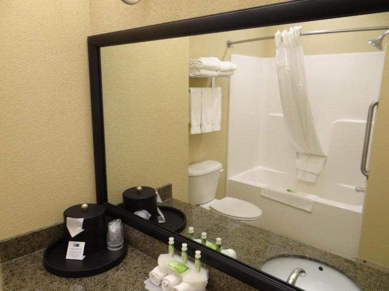 Holiday Inn Express And Suites Salisbury Delmar 4