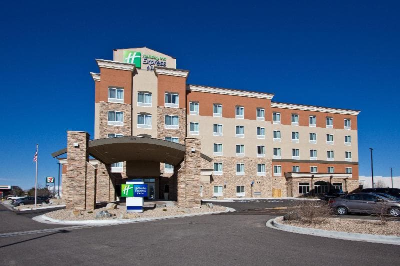 Holiday Inn Express And Suites Denver East Peoria photo 1