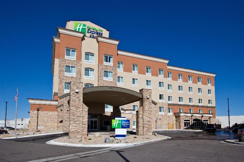 Holiday Inn Express And Suites Denver East Peoria 5