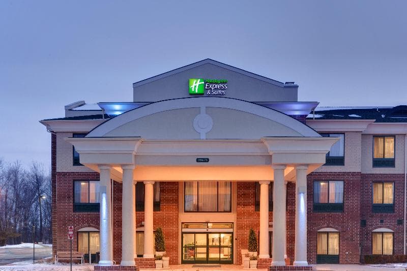 Holiday Inn Express And Suites Detroit Novi photo 1