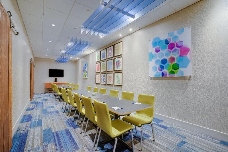 Holiday Inn Express And Suites Ft. Washington Phil 5