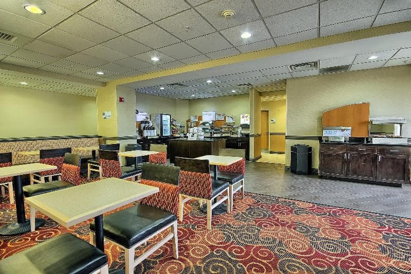 Holiday Inn Express And Suites Columbus Sw-Grove Cty 2