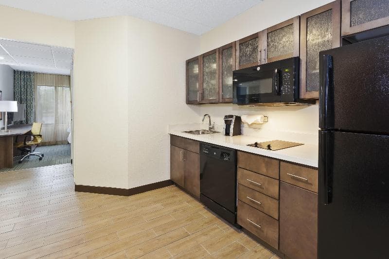 Candlewood Suites Grand Rapids Airport 2