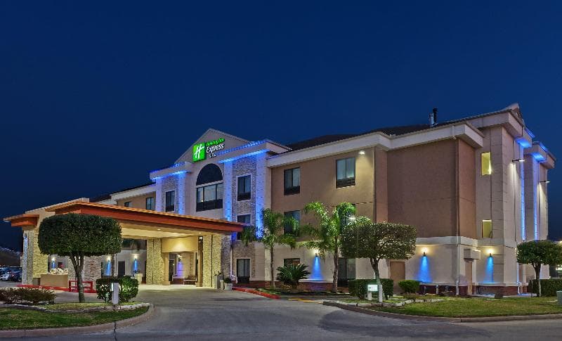 Holiday Inn Express And Suites Houston East photo 1
