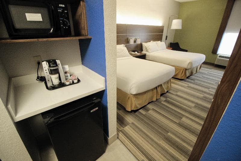 Holiday Inn Express And Suites Houston Memorial Pa 4