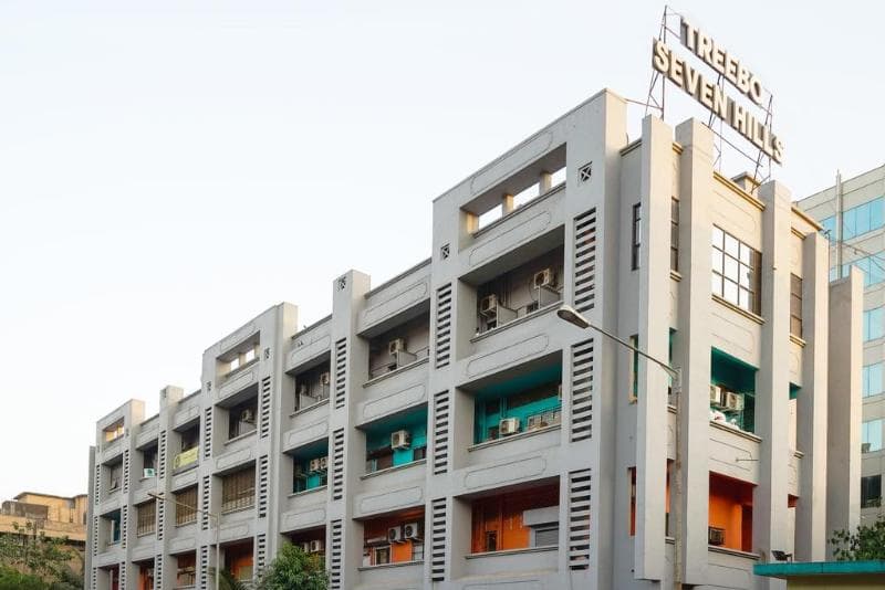 Hotel Seven Hills main