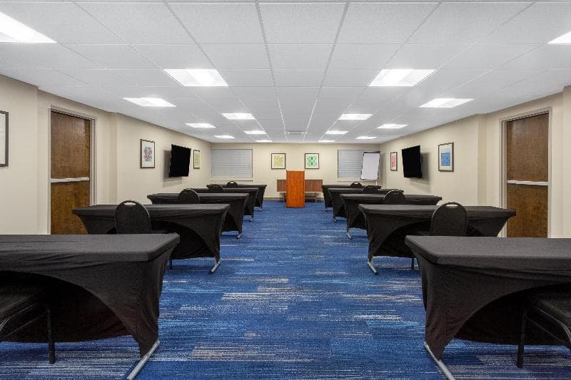 Holiday Inn Express And Suites King Of Prussia photo 1