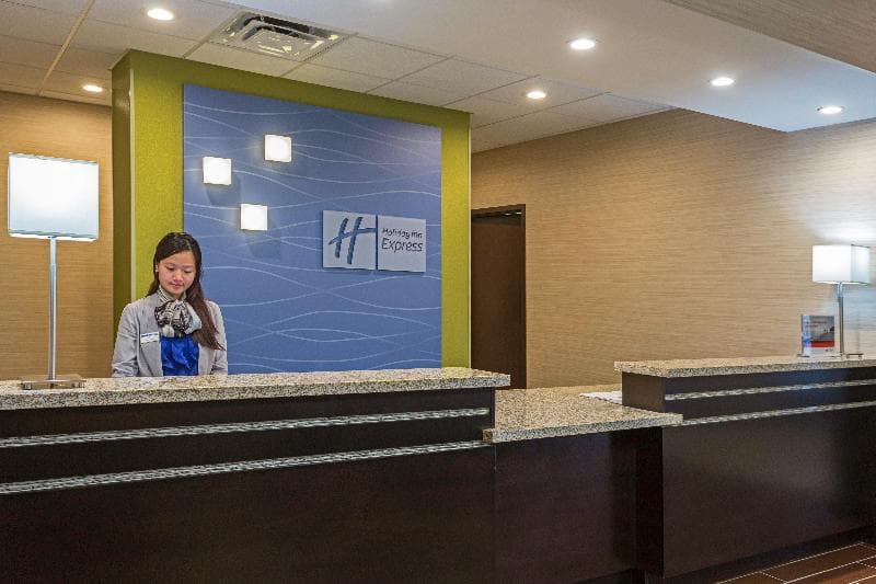 Holiday Inn Express & Suites Orlando East-UCF Area 4