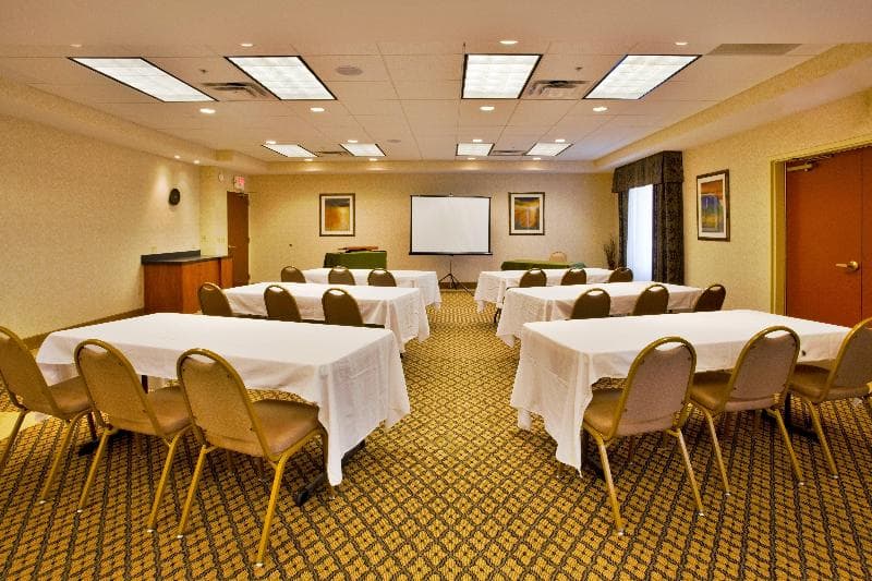 Holiday Inn Express & Suites Lake Okeechobee photo 1