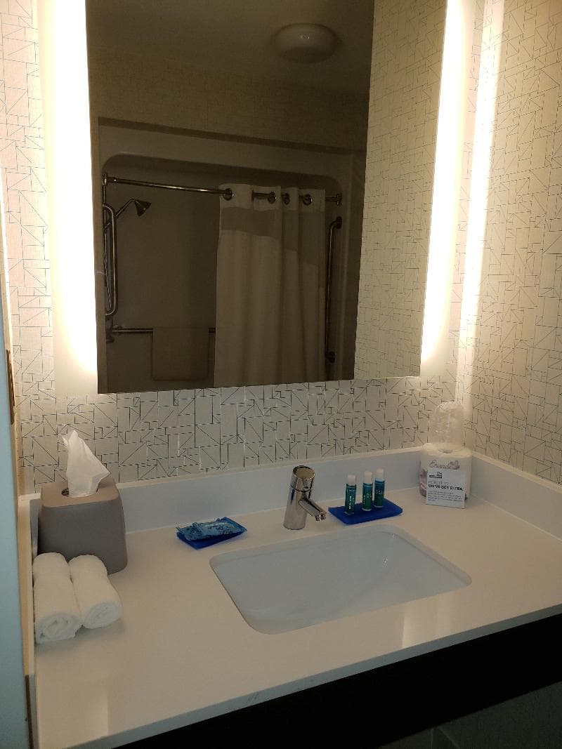 Holiday Inn Express & Suites Lake Okeechobee 3