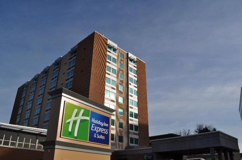 Holiday Inn Express And Suites Pittsburgh West Gre photo 1
