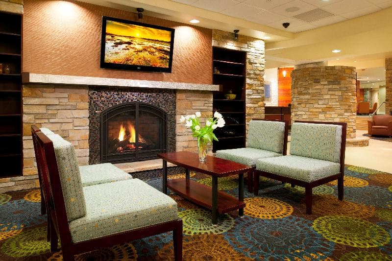 Holiday Inn Express And Suites Pittsburgh West Gre 3