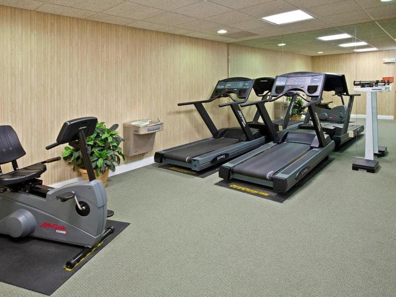 Holiday Inn Express And Suites Richmond photo 1