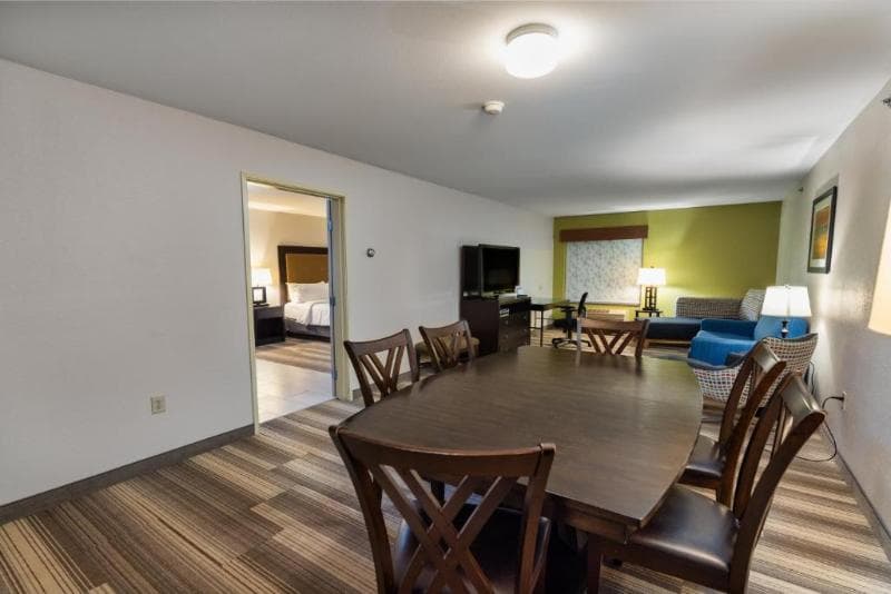 Country Inn And Suites By Radisson South Haven Mi 3