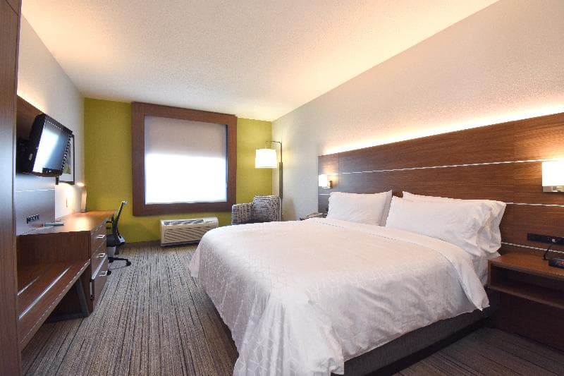 Holiday Inn Express And Suites Southern Pines Pine 2