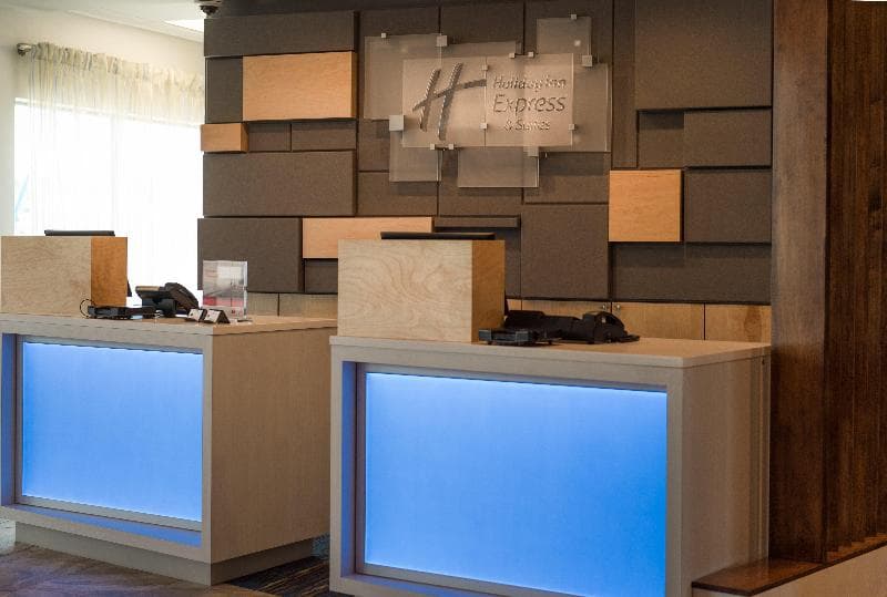 Holiday Inn Express And Suites Rock Falls 4