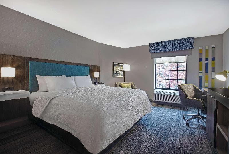 Hampton Inn Westfield 2
